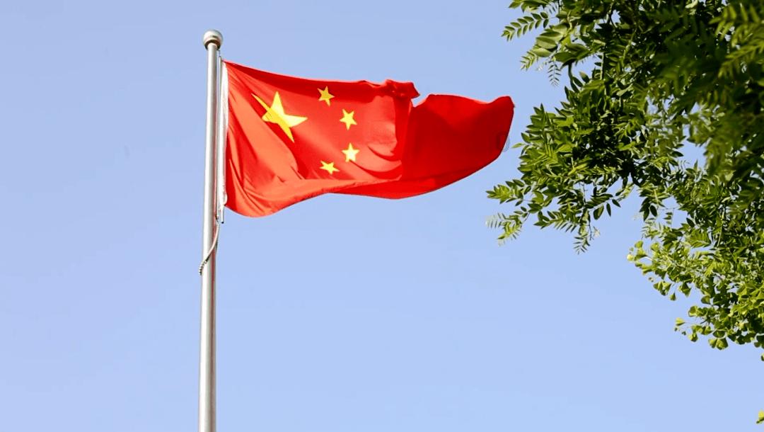 一个已婚男人挺帅也有钱，他为什么一次次找我，我也已婚了，只是一个普通女人？